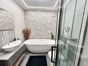 Bathroom- click for photo gallery